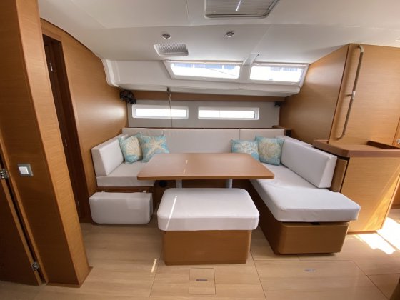 sun odyssey 490 pantry